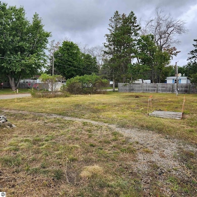 6324 W Pine Point Rd, Grayling Township, MI 49738 - photo 2