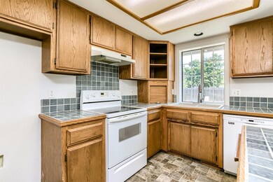 1384 Brook Ct, Medford, OR 97504 - photo 7