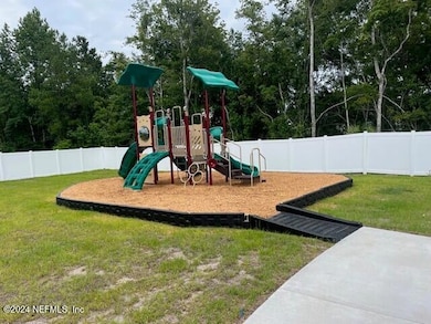 249 Brazil Nut Cir, Jacksonville, FL 32218 - photo 5