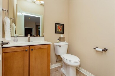 2834 Druid Hill Dr unit 2834, Des Moines, IA 50315 - photo 2