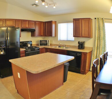 Kitchen (2)