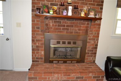 10916 Beaver Castle Rd, Hopewell, VA 23860 - photo 6