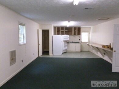 2537 Elk Creek Rd, Deep Gap, NC 28618 - photo 5