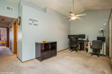 1525 Commodore Ct unit 6, Schaumburg, IL 60193 - photo 6