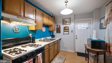 305 S Baylis St, Baltimore, MD 21224 - photo 2