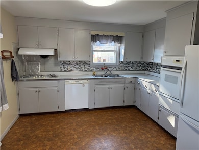 1145 Maple St, Rochester, NY 14611 - photo 2