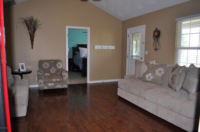 179 Forest Ridge Dr, Mount Washington, KY 40047 - photo 5