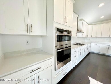 106 Woolley Ct, Oakhurst, NJ 07755 - photo 6