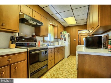 1310 Mulberry St, Reading, PA 19604 - photo 6