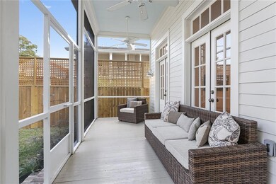 FABULOUS SCREENED-IN BACK PORCH