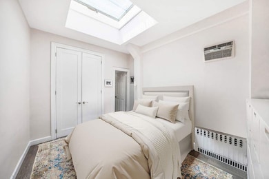 348 E 89th St unit 9W, New York, NY 10128 - photo 4