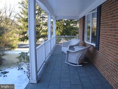 2031 Devere Ln, Catonsville, MD 21228 - photo 2