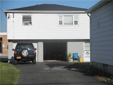 Parking Lot/Garage
