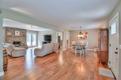 331 Hilltop Dr, Shelbyville, TN 37160 - photo 4