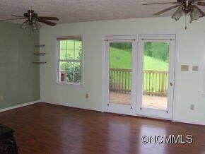 124 Lakeview Acres Dr, Asheville, NC 28806 - photo 3