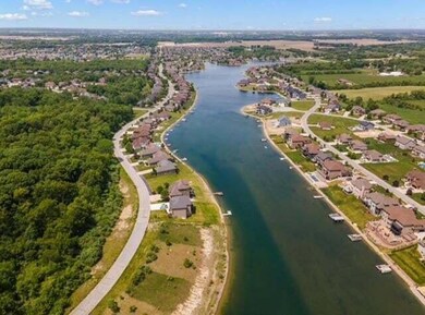 9280 Doubletree Dr S, Crown Point, IN 46307 - photo 2