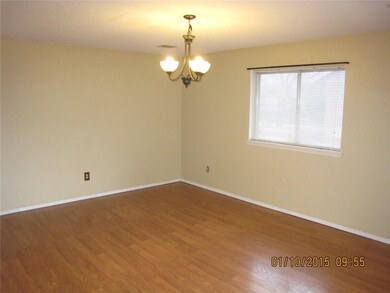 1601 NE 8th St, Moore, OK 73160 - photo 5