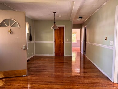 20 Leslie Ave, Claremont, NH 03743 - photo 5