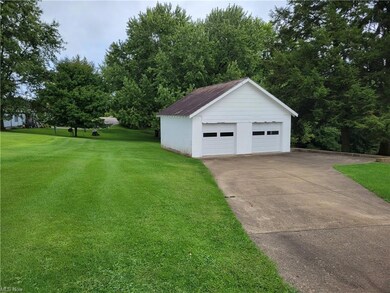 715 E Market St, Cadiz, OH 43907 - photo 5