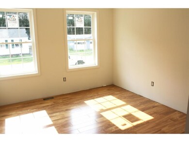8 State St, Rochester, NH 03867 - photo 5