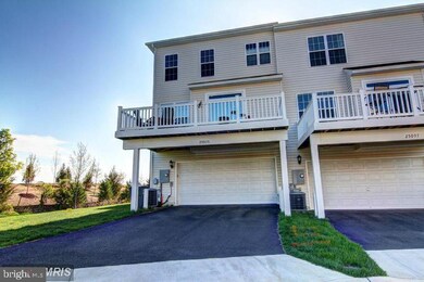 25095 Croxley Green Square, Aldie, VA 20105 - photo 2
