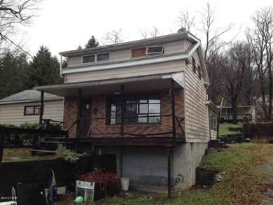 215 Highland St, Hawley, PA 18428 - photo 3