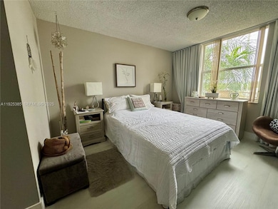 2711 Ocean Club Blvd unit 2022, Hollywood, FL 33019 - photo 6