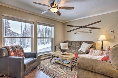 Copper Chase 120 122 livingroom 3