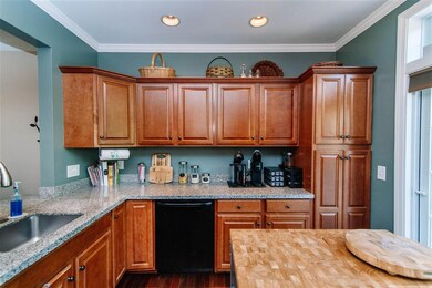 9 Hackett Hill Rd unit 48, Manchester, NH 03102 - photo 7