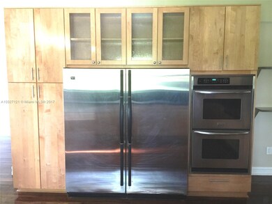 Kitchen Cabinets Full Freezer and Full Refrigerato
