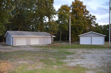 4188 S 90th Rd, Bolivar, MO 65613 - photo 4