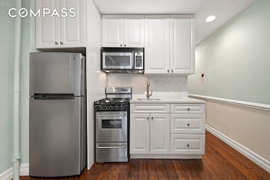 118 W 72nd St unit 204, New York, NY 10023 - photo 5