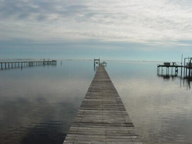Long dock on the Santa Rosa Sound