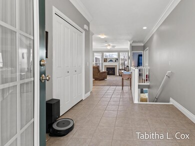 2495GoldenMapleAve-15LoRes