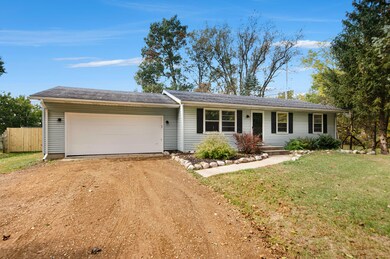 11210 Oakland Dr, Schoolcraft, MI 49087 - photo 2