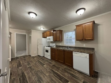 43645 W Morgan Ct unit 210, Harrison Township, MI 48045 - photo 3