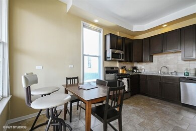 1138 W Addison St, Chicago, IL 60613 - photo 3