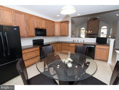 2034 Rose Dr, Pennsburg, PA 18073 - photo 4