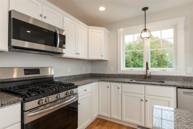 68 Stillwater Cir unit 19, Somersworth, NH 03878 - photo 7