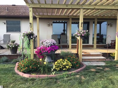 2390 E Bay Ridge Dr, Au Gres, MI 48703 - photo 3