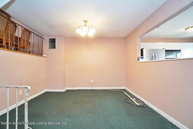 159 Lorraine Loop, Staten Island, NY 10309 - photo 5