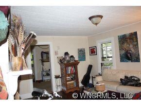 Living w/ Hardwood Floors