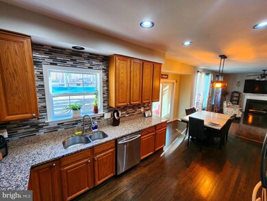 12971 Torchlight Dr, Woodbridge, VA 22193 - photo 6