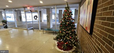 Harbour Square unit N-323, Washington, DC 20024 - photo 3