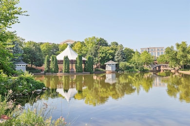 32-web-or-mls-Edinborough Way 2112-1507-905.jpg