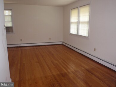 704 Laurel Ave unit 2, Laurel, MD 20707 - photo 5