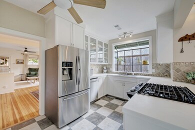 4624 Pineridge St, Houston, TX 77009 - photo 6