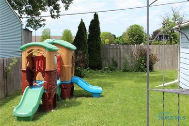 2445 108th St, Toledo, OH 43611 - photo 4