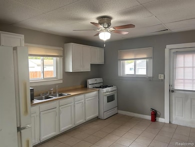 26584 Hampden St, Madison Heights, MI 48071 - photo 7