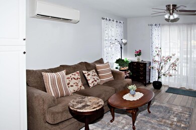 livingroomanne